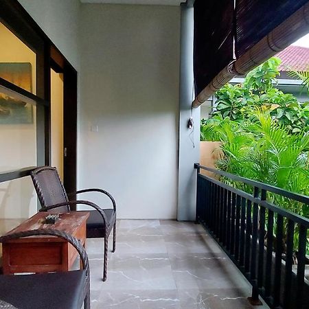 Hotel The New Moon Seminyak Esterno foto