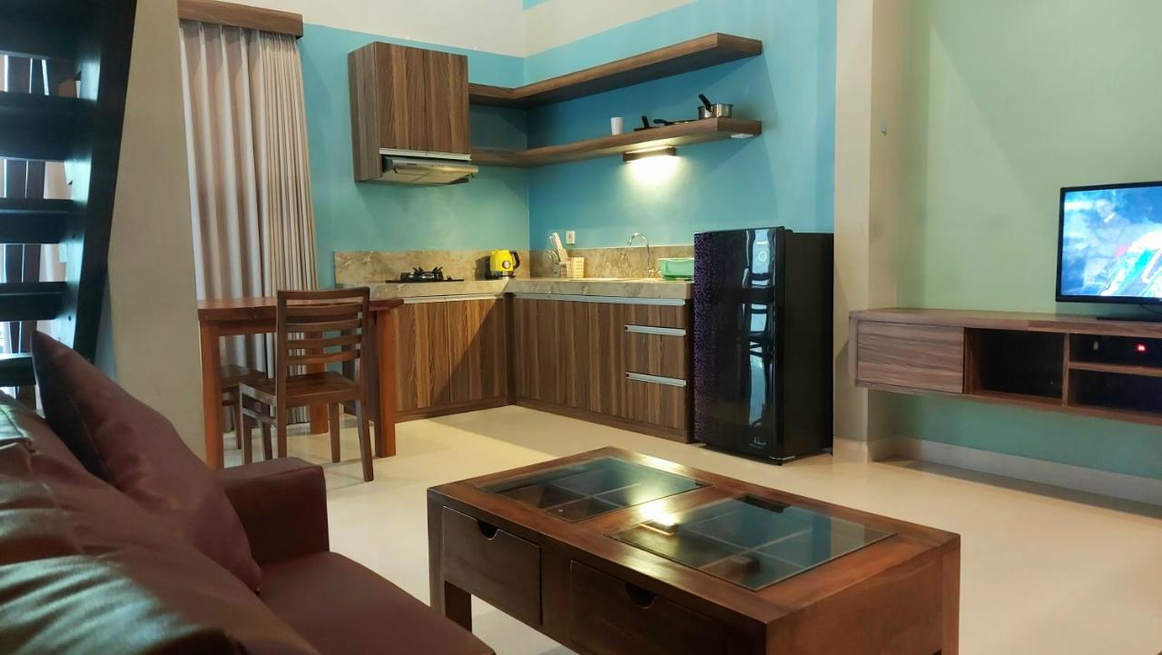 Hotel The New Moon Seminyak Esterno foto