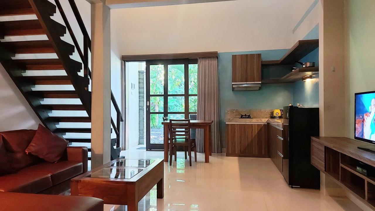 Hotel The New Moon Seminyak Esterno foto