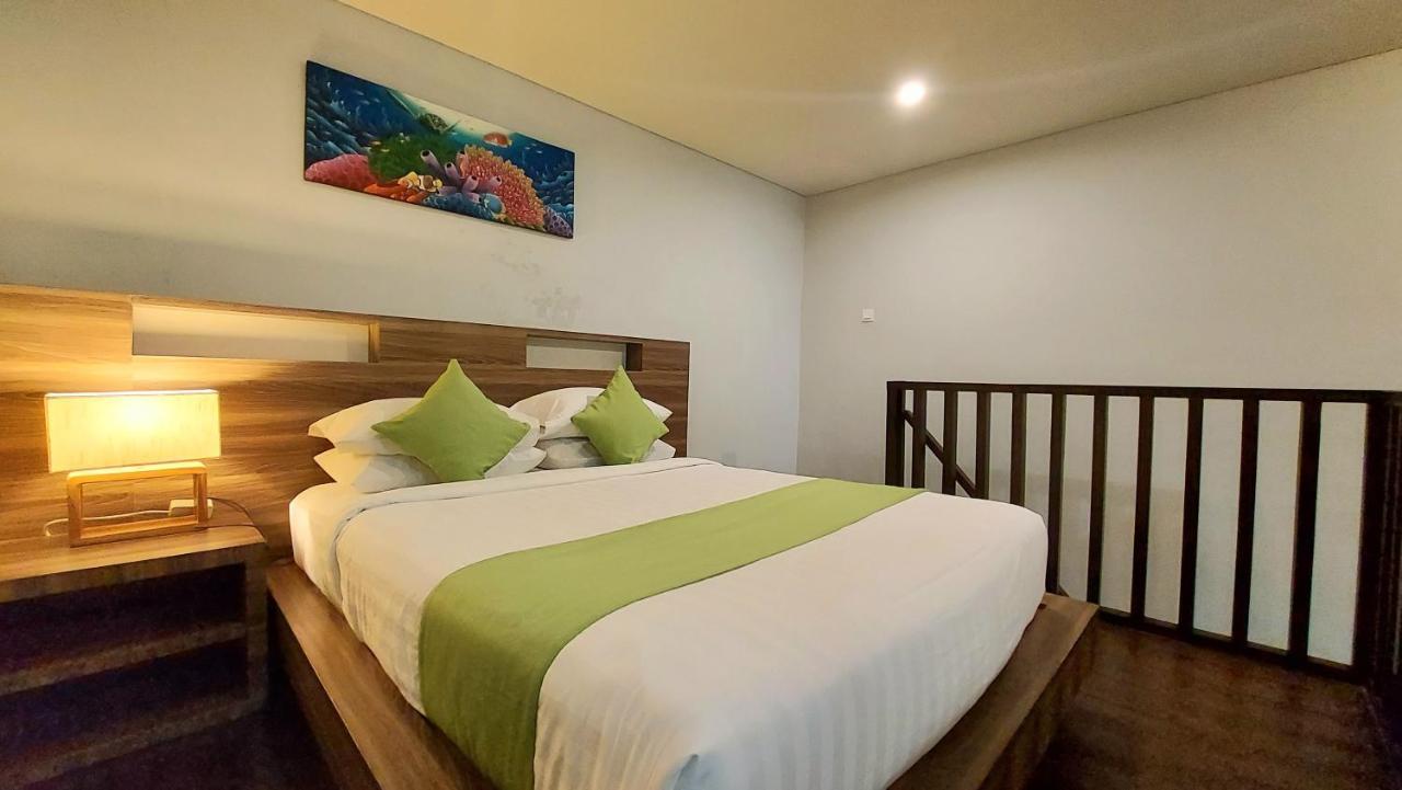 Hotel The New Moon Seminyak Esterno foto