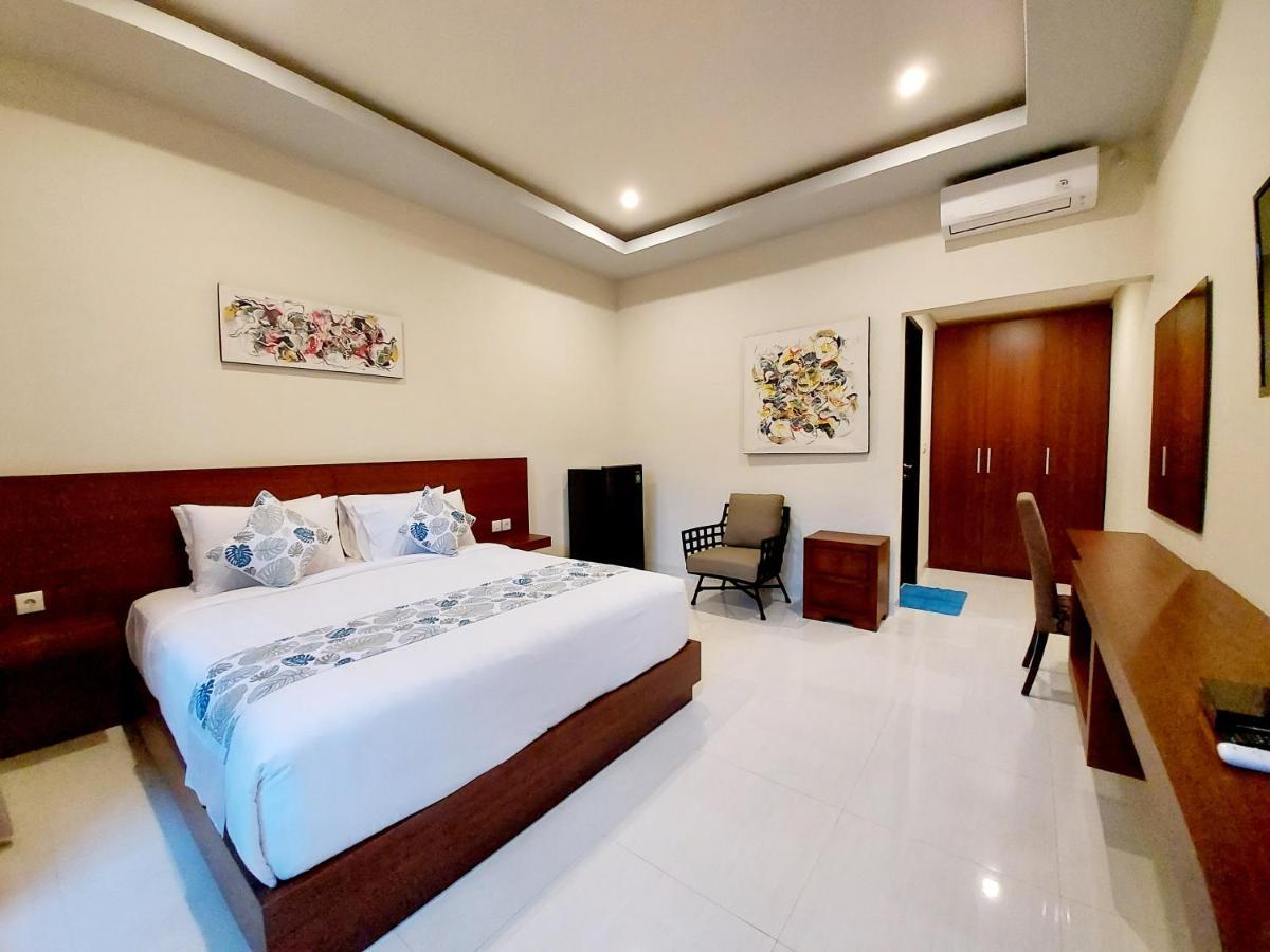 Hotel The New Moon Seminyak Esterno foto