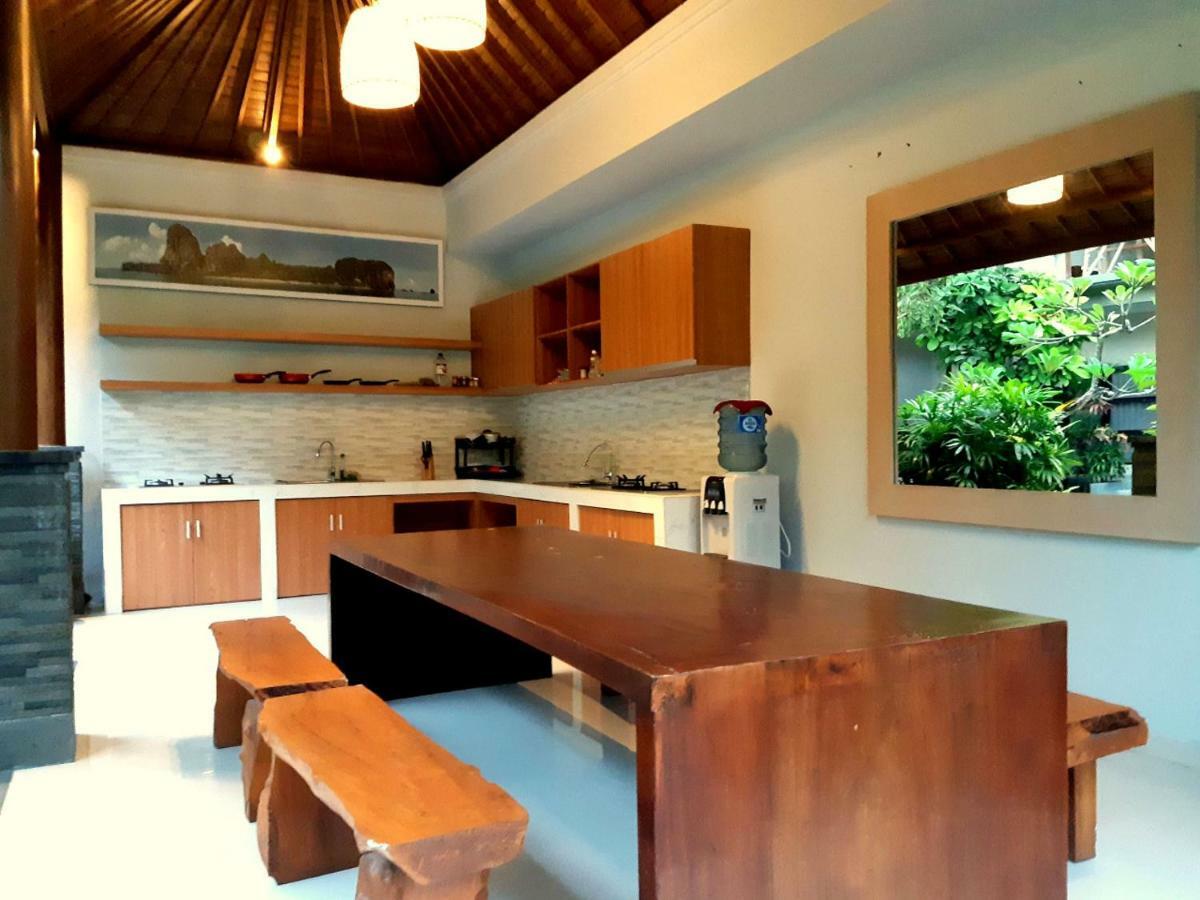 Hotel The New Moon Seminyak Esterno foto